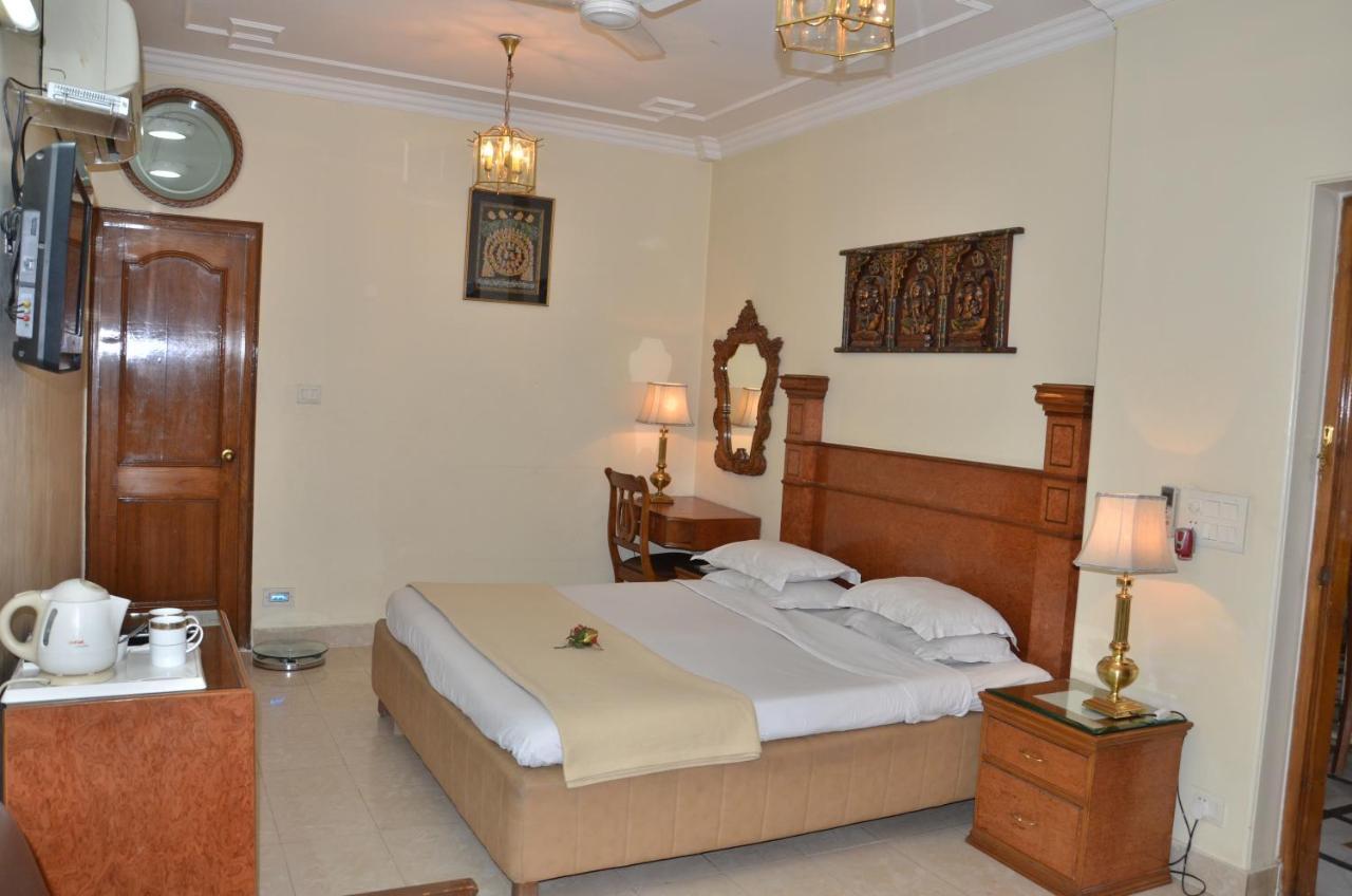 Bajaj Indian Home Stay New Delhi Buitenkant foto